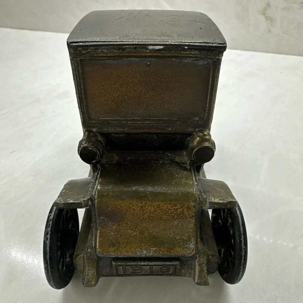 Vintage Banthrico 1910 Baker Electric Die Cast Car Coin Bank - Picture 2 of 7